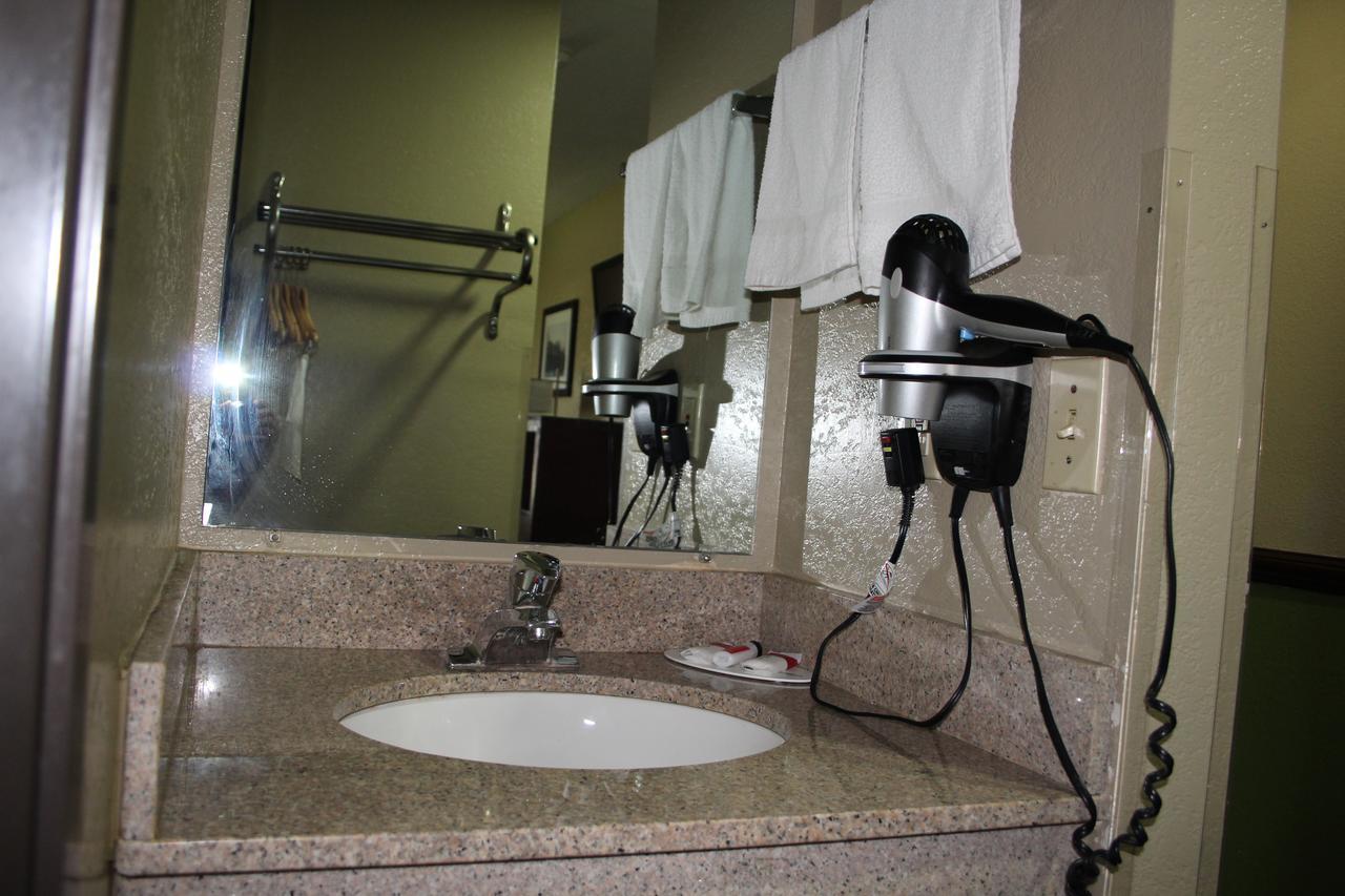 Super 8 By Wyndham Shepherdsville - Louisville South I65 Екстер'єр фото